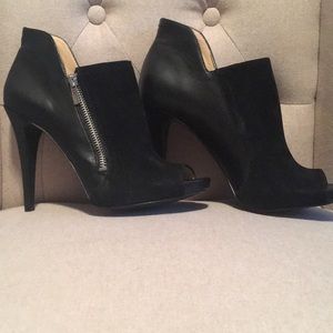 Size 8M Jessica Simpson high heels